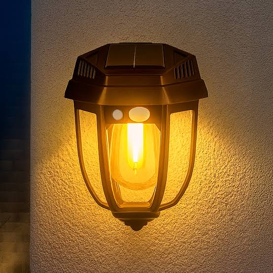 Lámpara Solar 2 en 1 para Estaca y Pared
